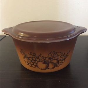 Vtg Pyrex Old Orchard 1 qt Ovenware